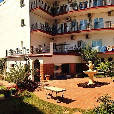 Hotel Carmen Teresa Торемолинос Екстериор снимка