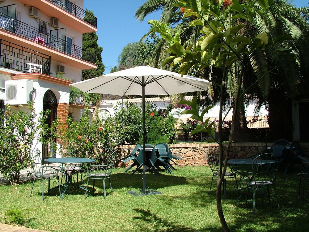 Hotel Carmen Teresa Торемолинос Екстериор снимка