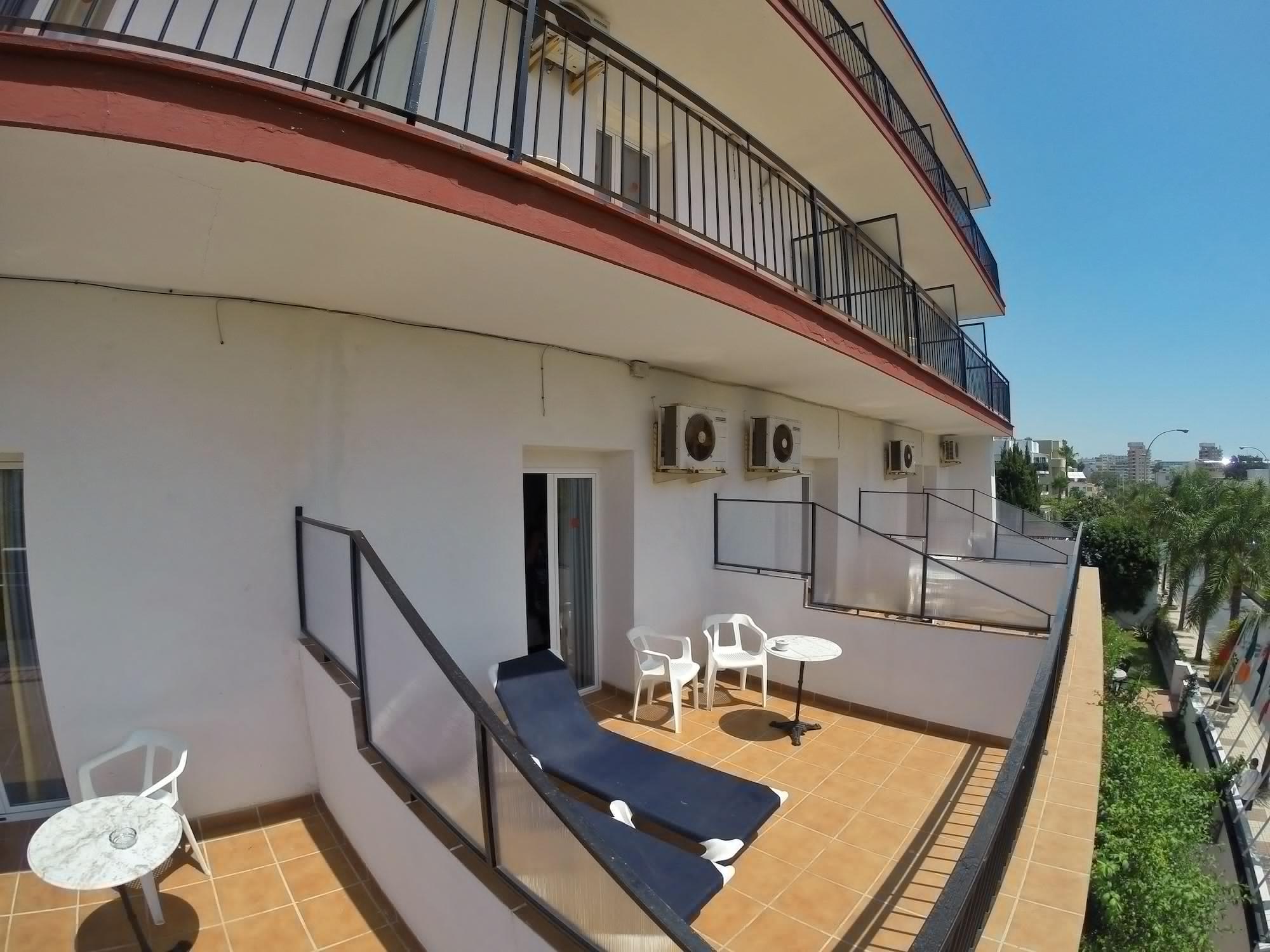 Hotel Carmen Teresa Торемолинос Екстериор снимка