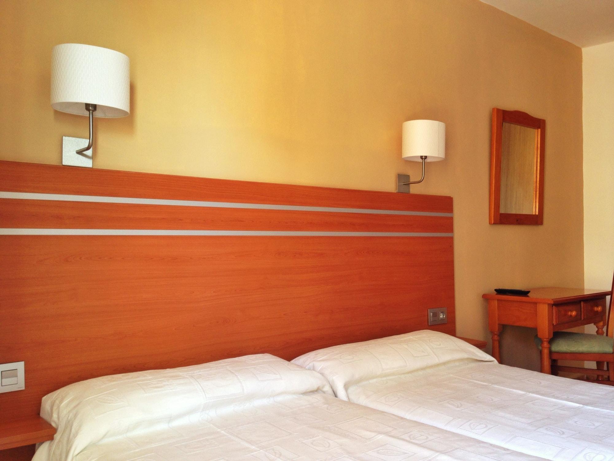 Hotel Carmen Teresa Торемолинос Екстериор снимка