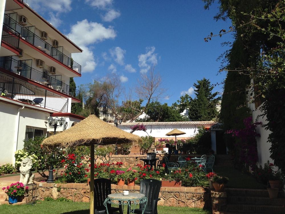 Hotel Carmen Teresa Торемолинос Екстериор снимка