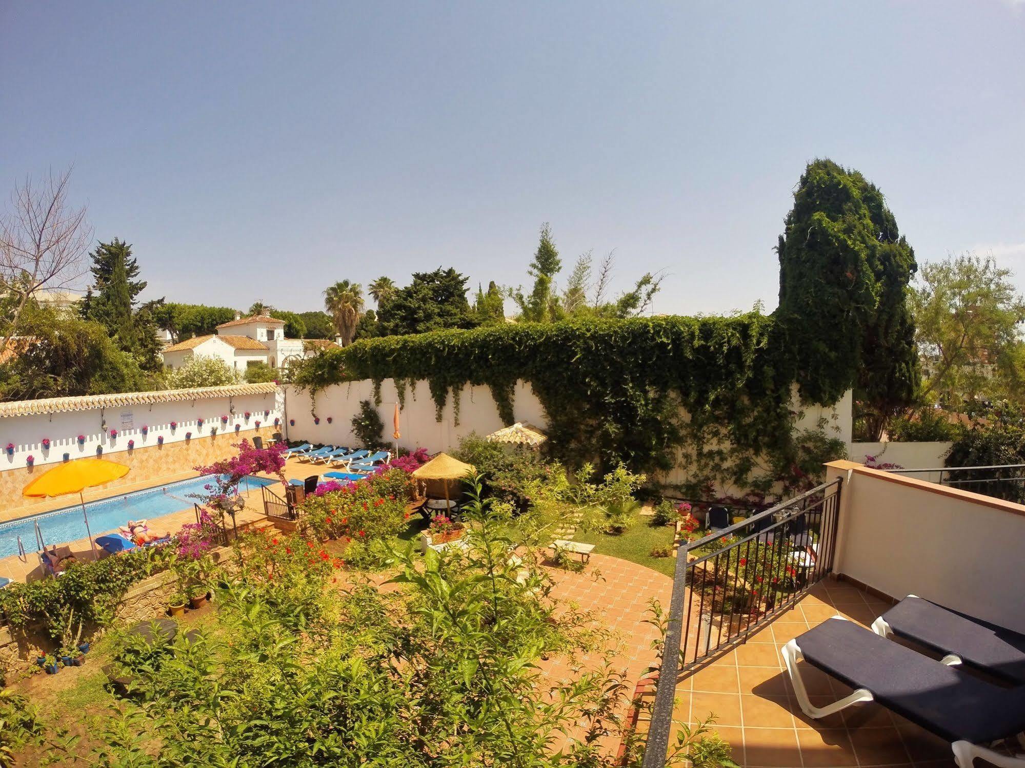 Hotel Carmen Teresa Торемолинос Екстериор снимка