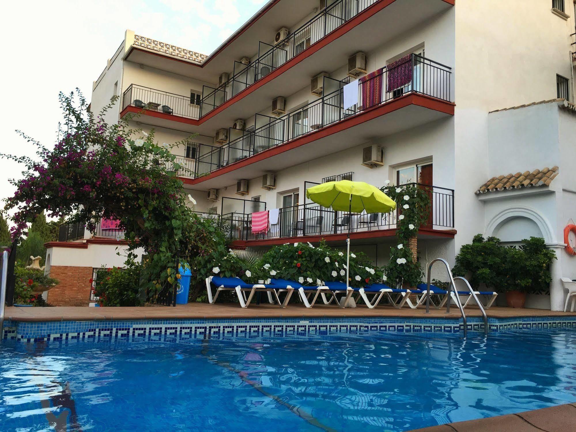 Hotel Carmen Teresa Торемолинос Екстериор снимка