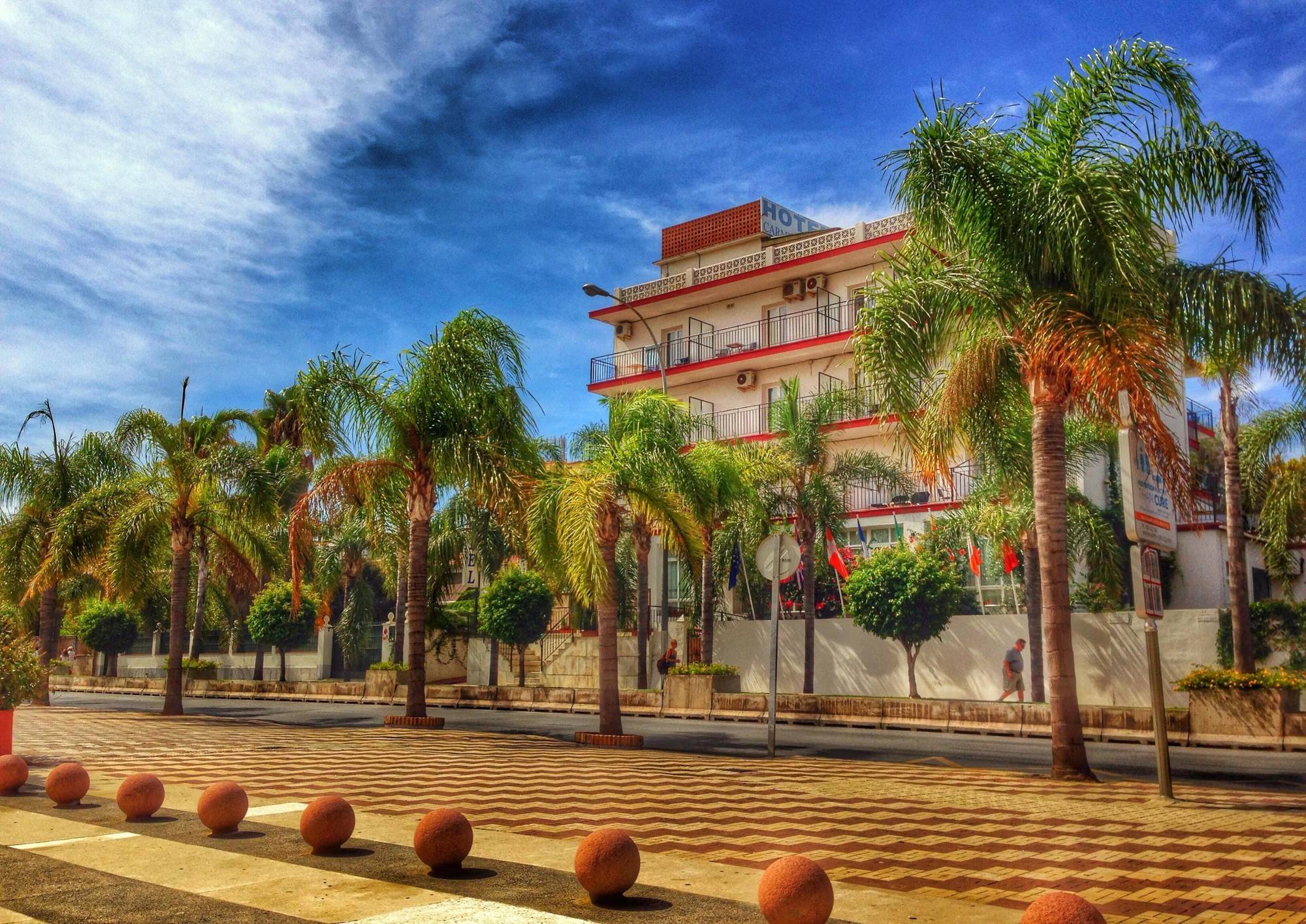 Hotel Carmen Teresa Торемолинос Екстериор снимка